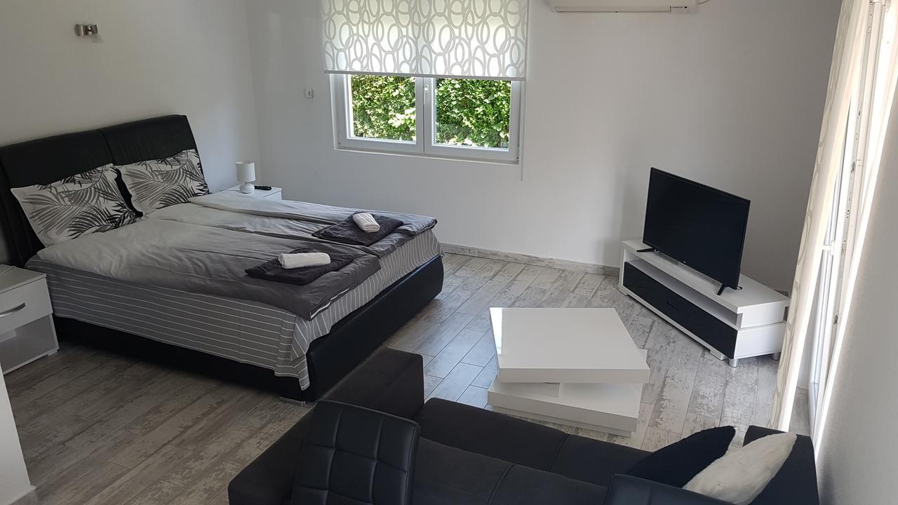 Apartment Azulmburgo Vrnjačka Banja Exterior foto